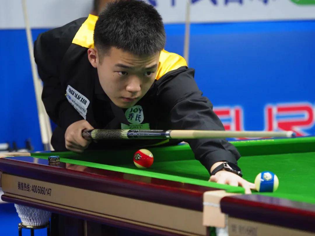 体育德甲：拜仁1-1法兰克福 遭三连平