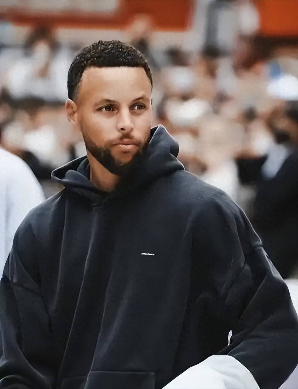 挺身而出 挺身而出