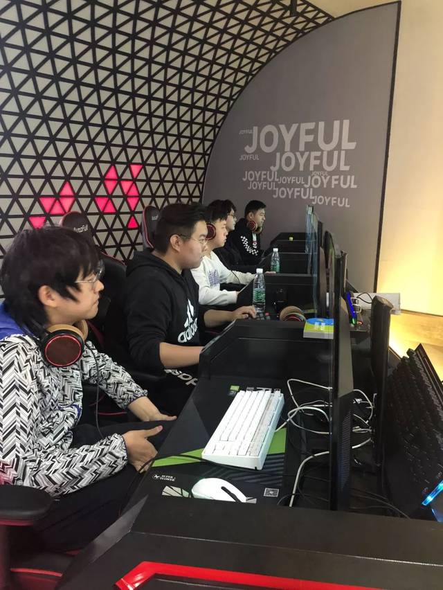 于这位德国 于这位德国